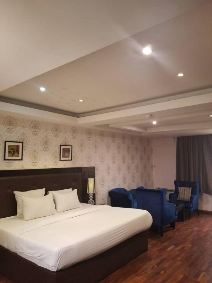 Tivoli Hotel Seafront Ikoyi Aliayabiagba Ngoại thất bức ảnh