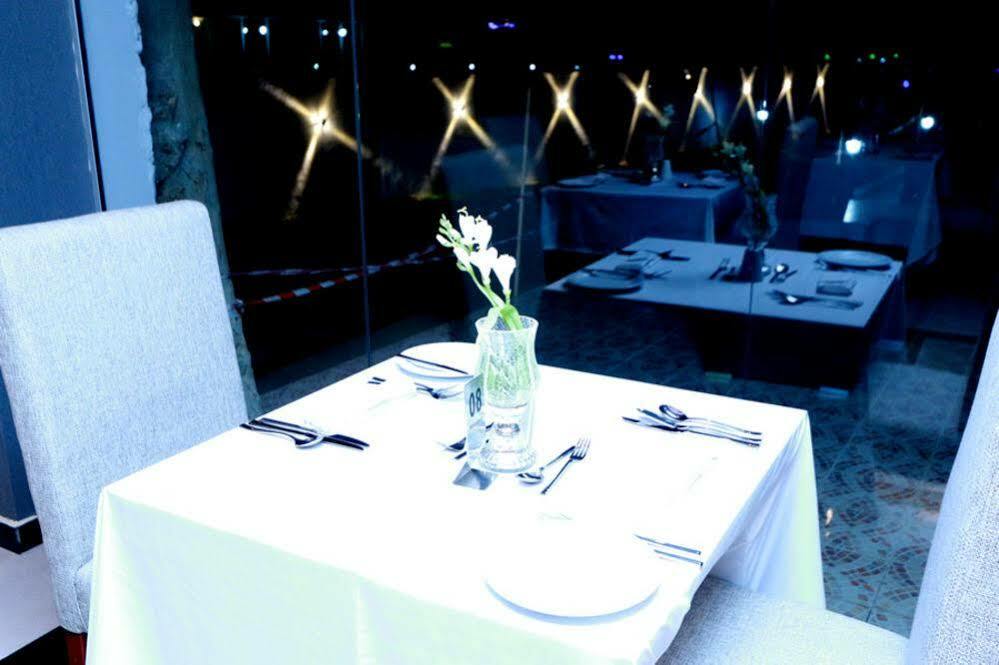 Tivoli Hotel Seafront Ikoyi Aliayabiagba Ngoại thất bức ảnh